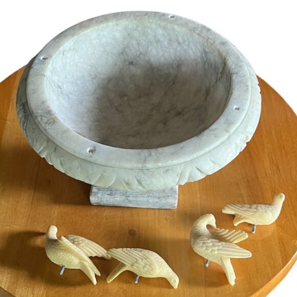 Vtg Hand Carved Italian Marble Pedestal Bird Bath/Fruit Bowl w/4 Removable Doves - Picture 4 of 16